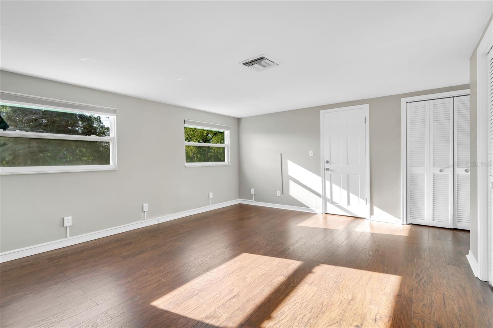 216 Shore Crest, Tampa, FL 33609