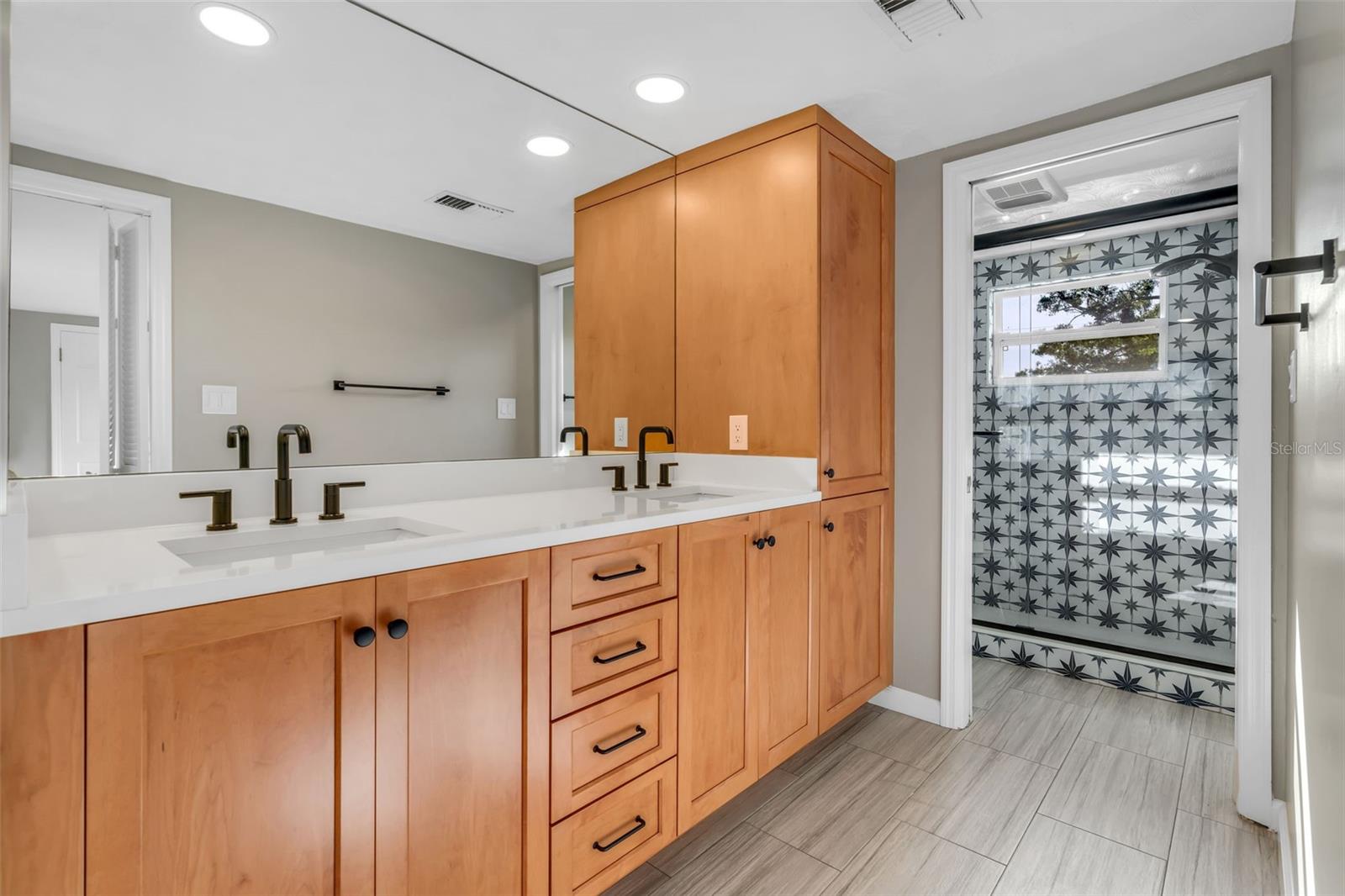 216 Shore Crest, Tampa, FL 33609