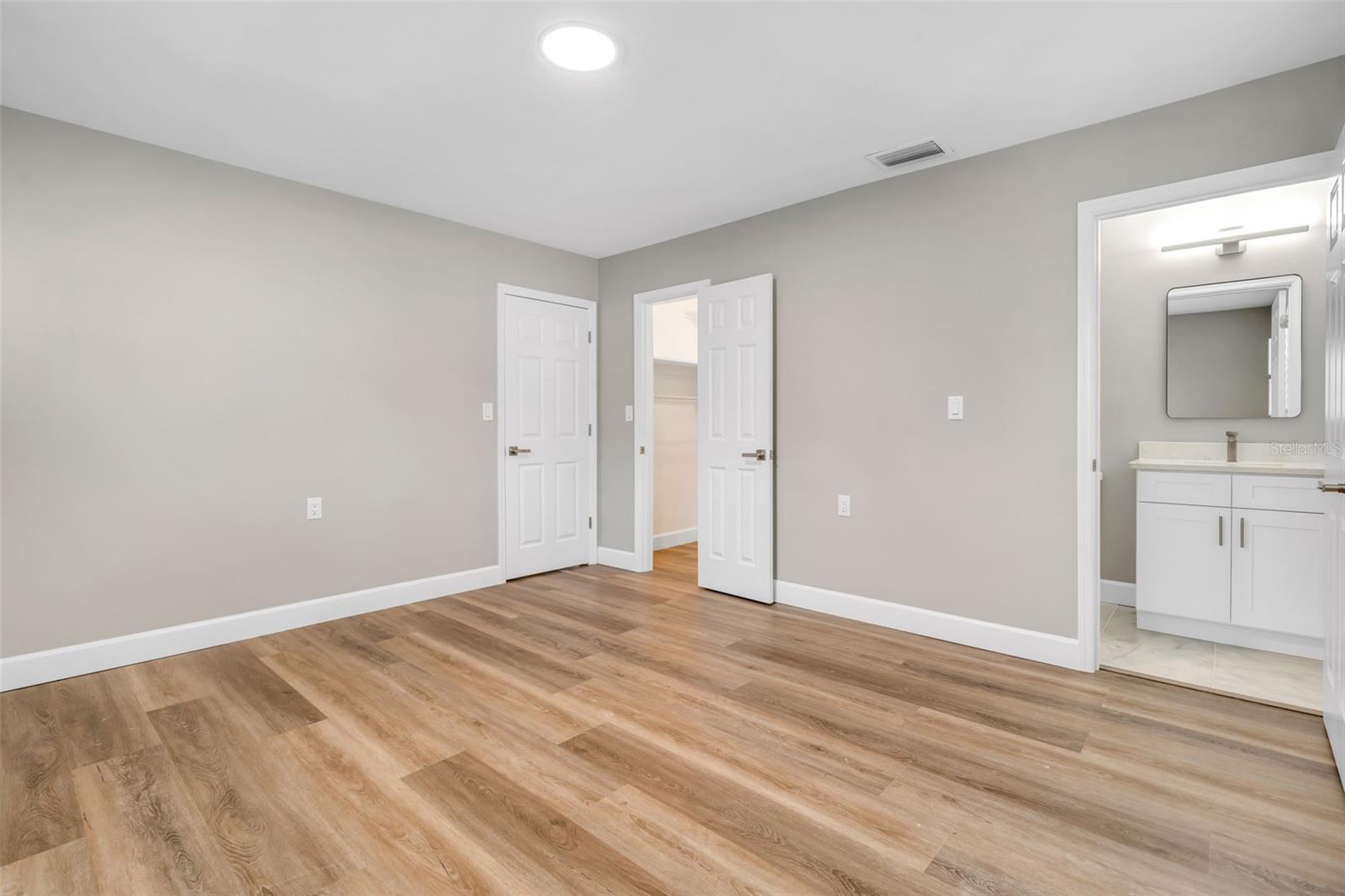 216 Shore Crest, Tampa, FL 33609