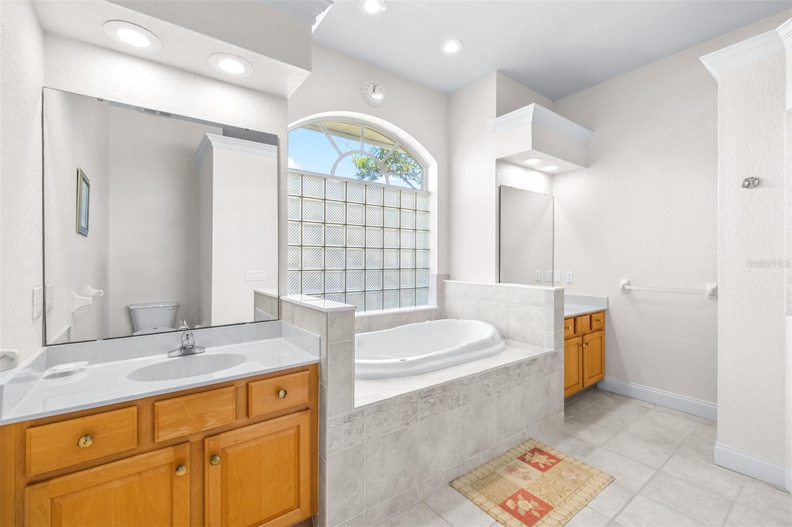 2692 Huntington Hills Dr, Lakeland, FL 33810