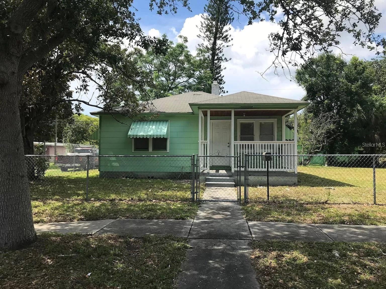 545 15th, St Petersburg, FL 33701
