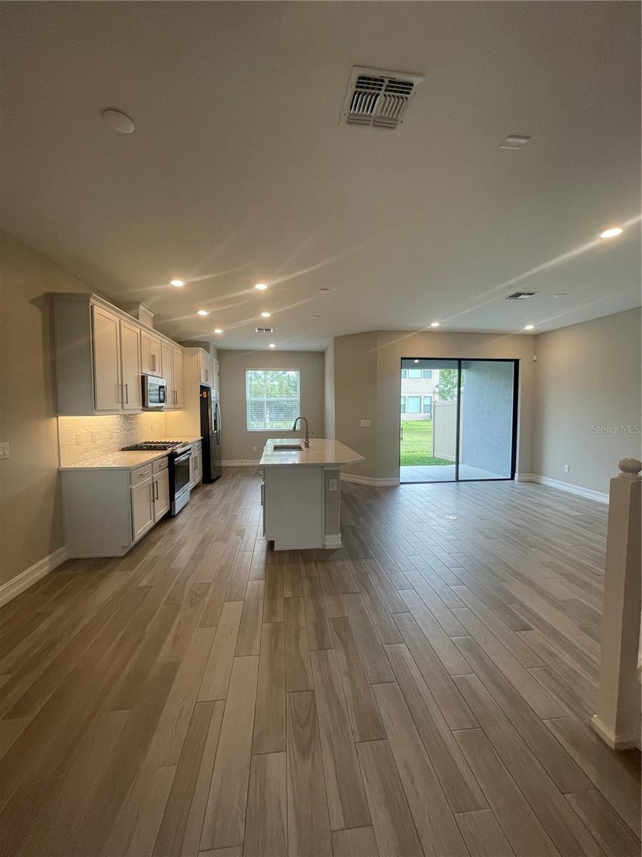 4596 Almada, Wesley Chapel, FL 33543