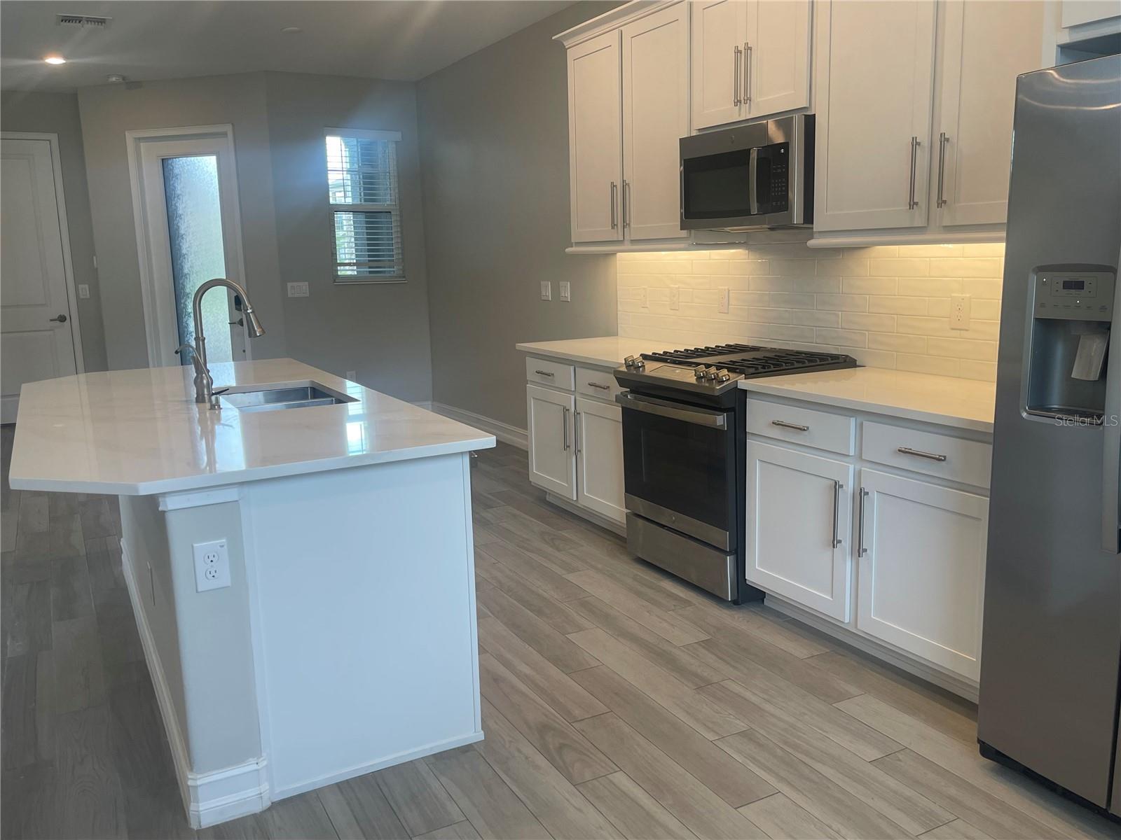4596 Almada, Wesley Chapel, FL 33543