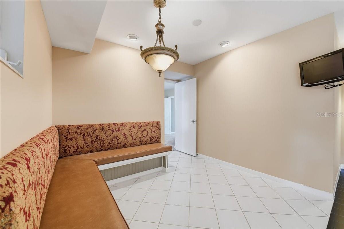 2713 Chambray, Tampa, FL 33611