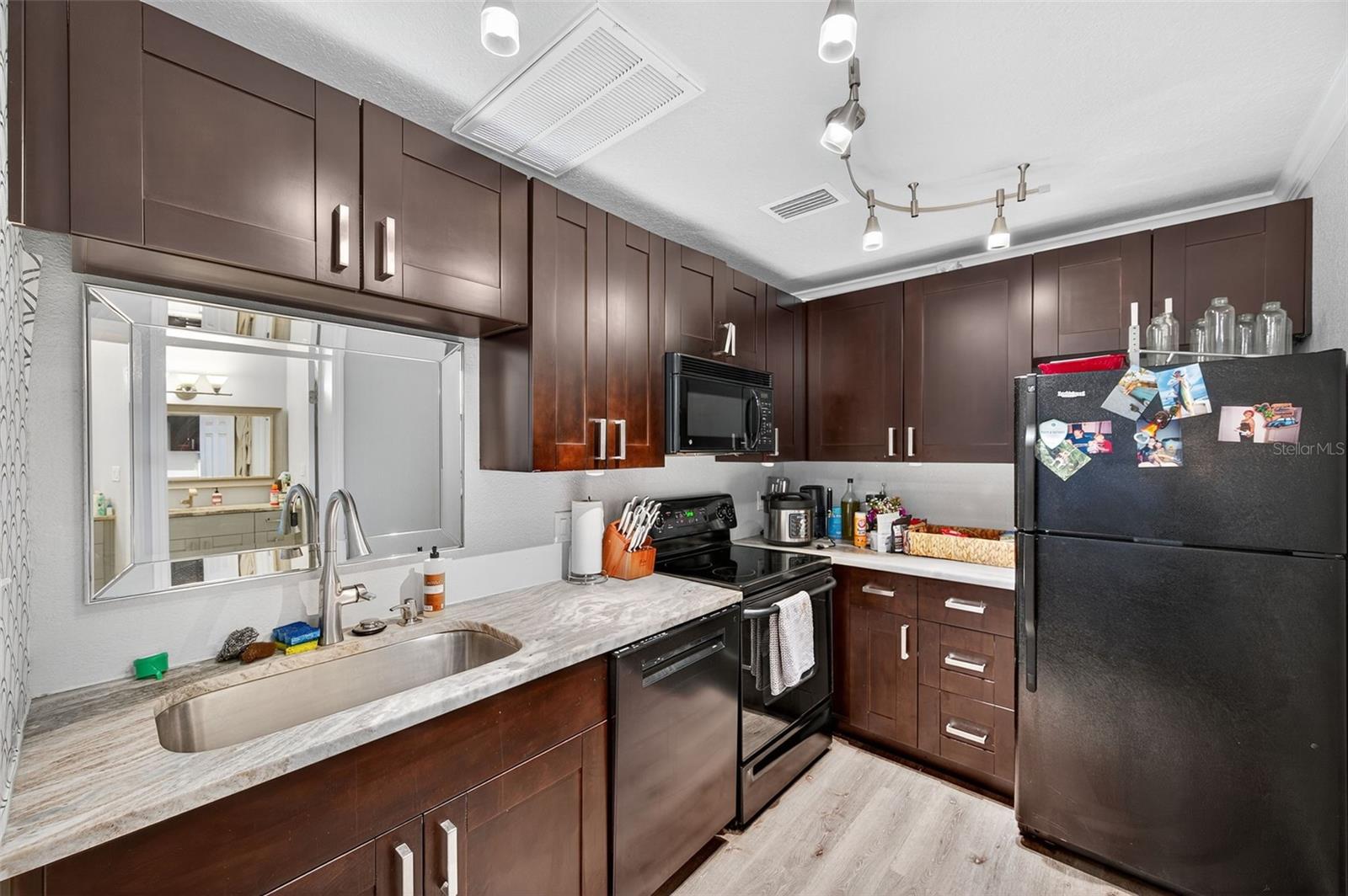 4924 Beach Unit F, St Petersburg, FL 33705