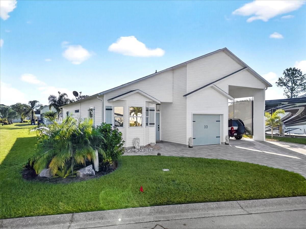 1102 Motorcoach, Polk City, FL 33868