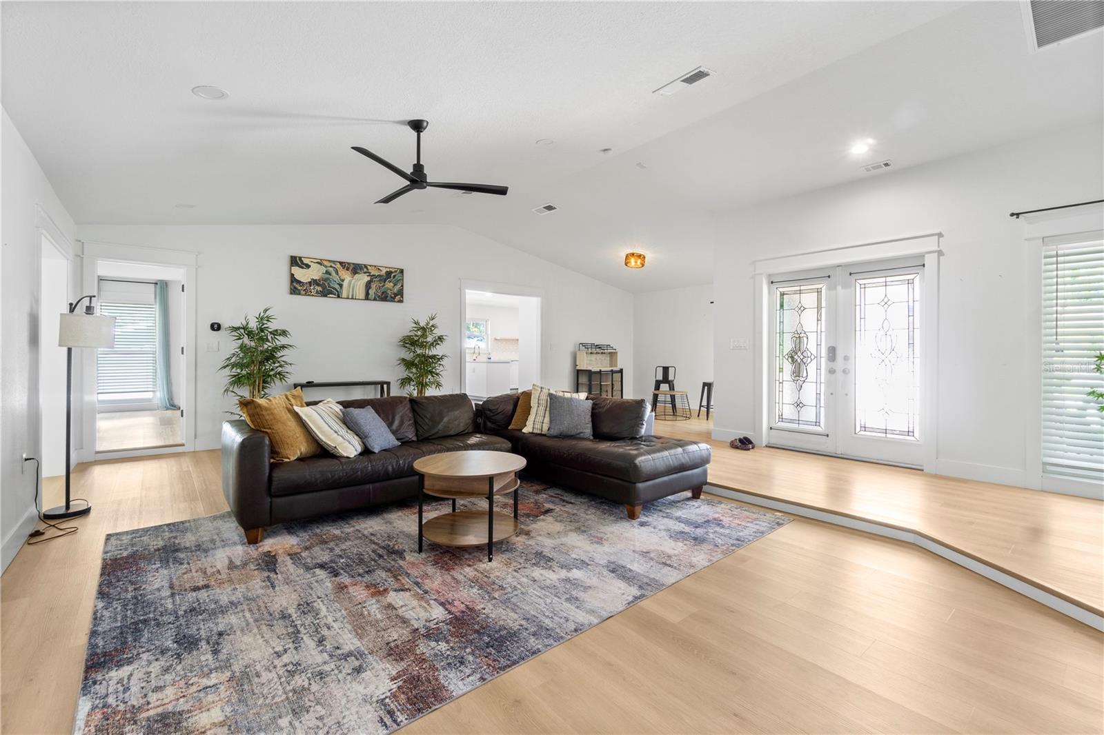 565 Sandy Hook, Palm Harbor, FL 34683