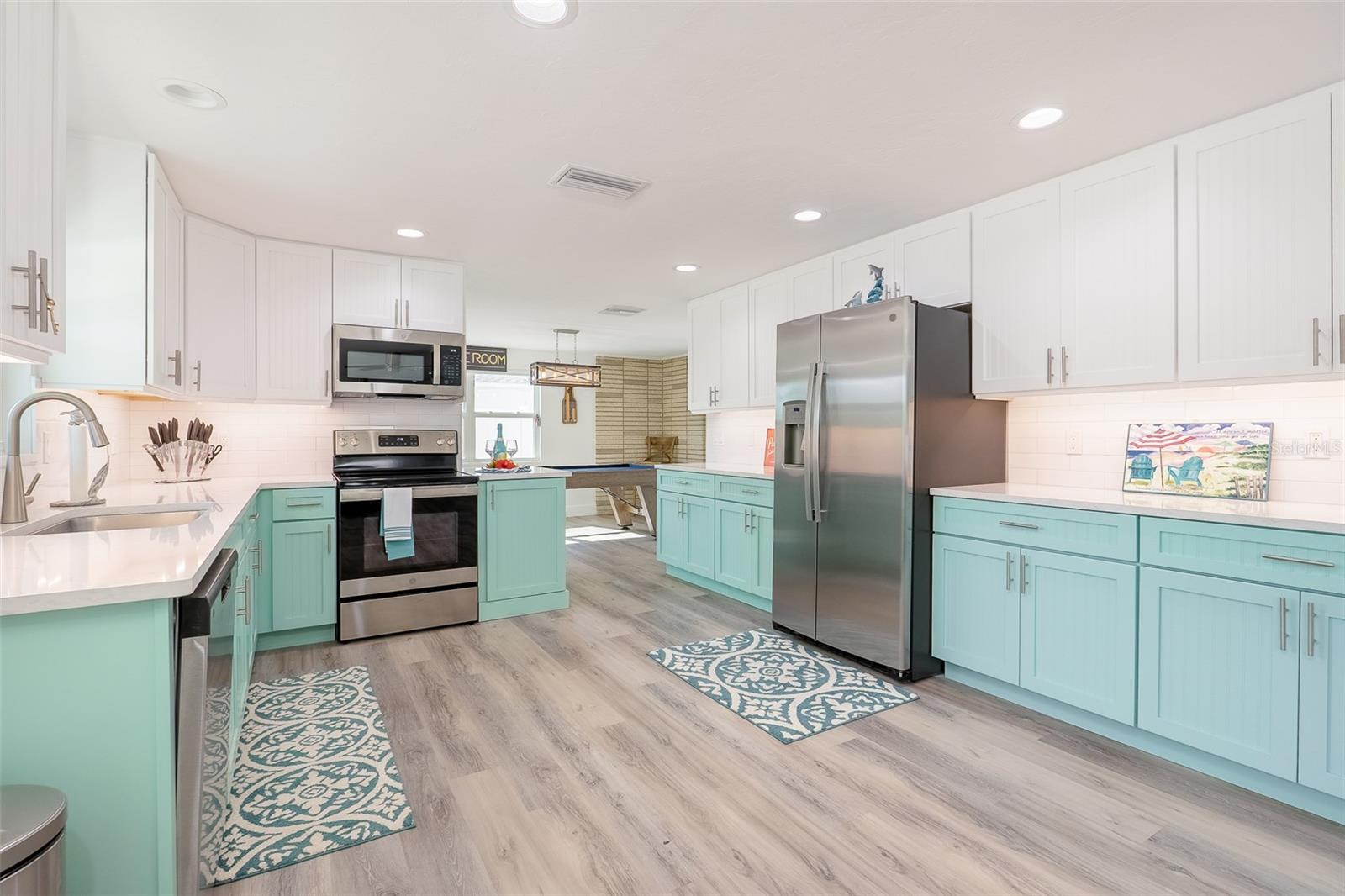 408 71st, Holmes Beach, FL 34217