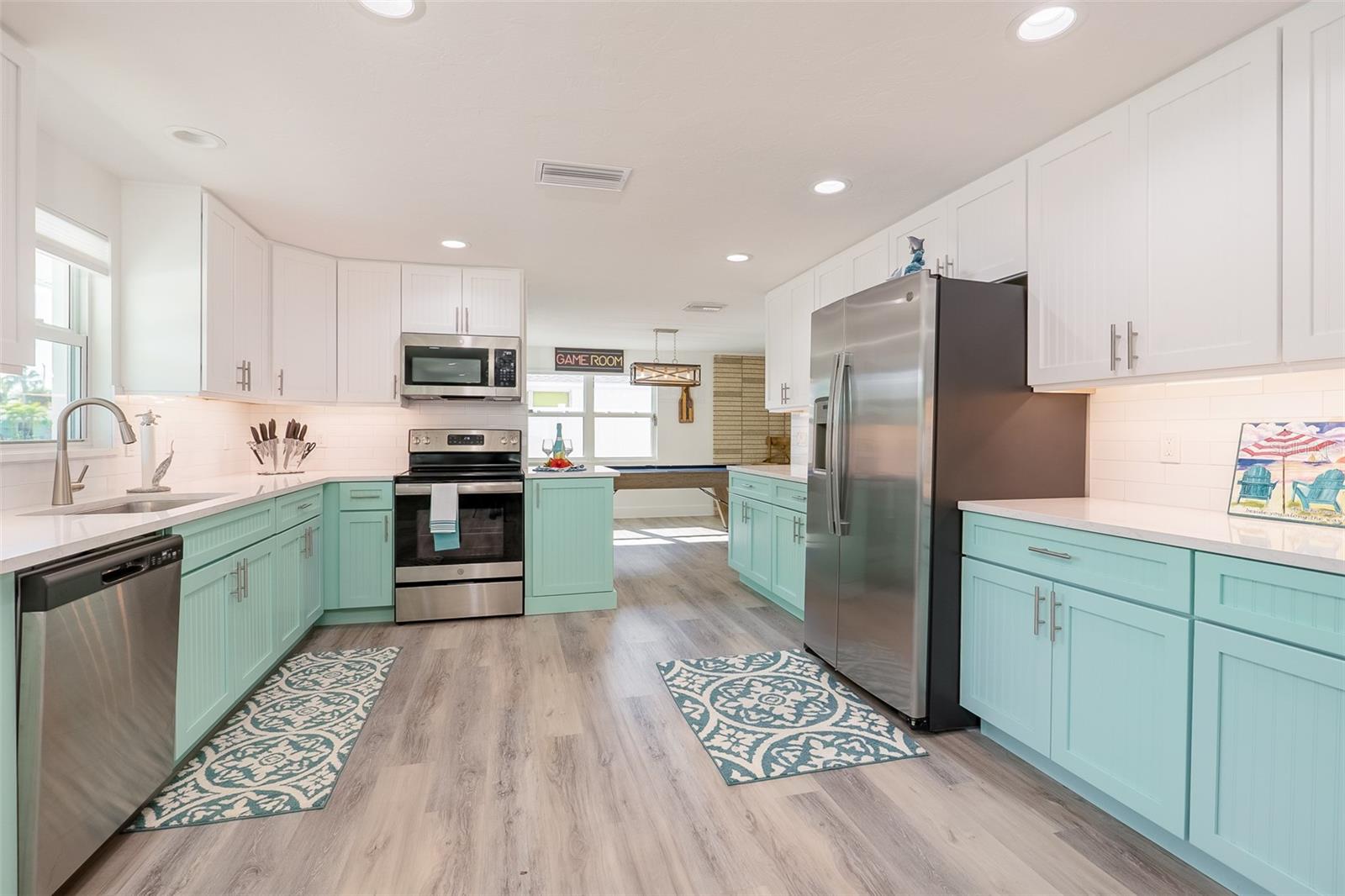 408 71st, Holmes Beach, FL 34217