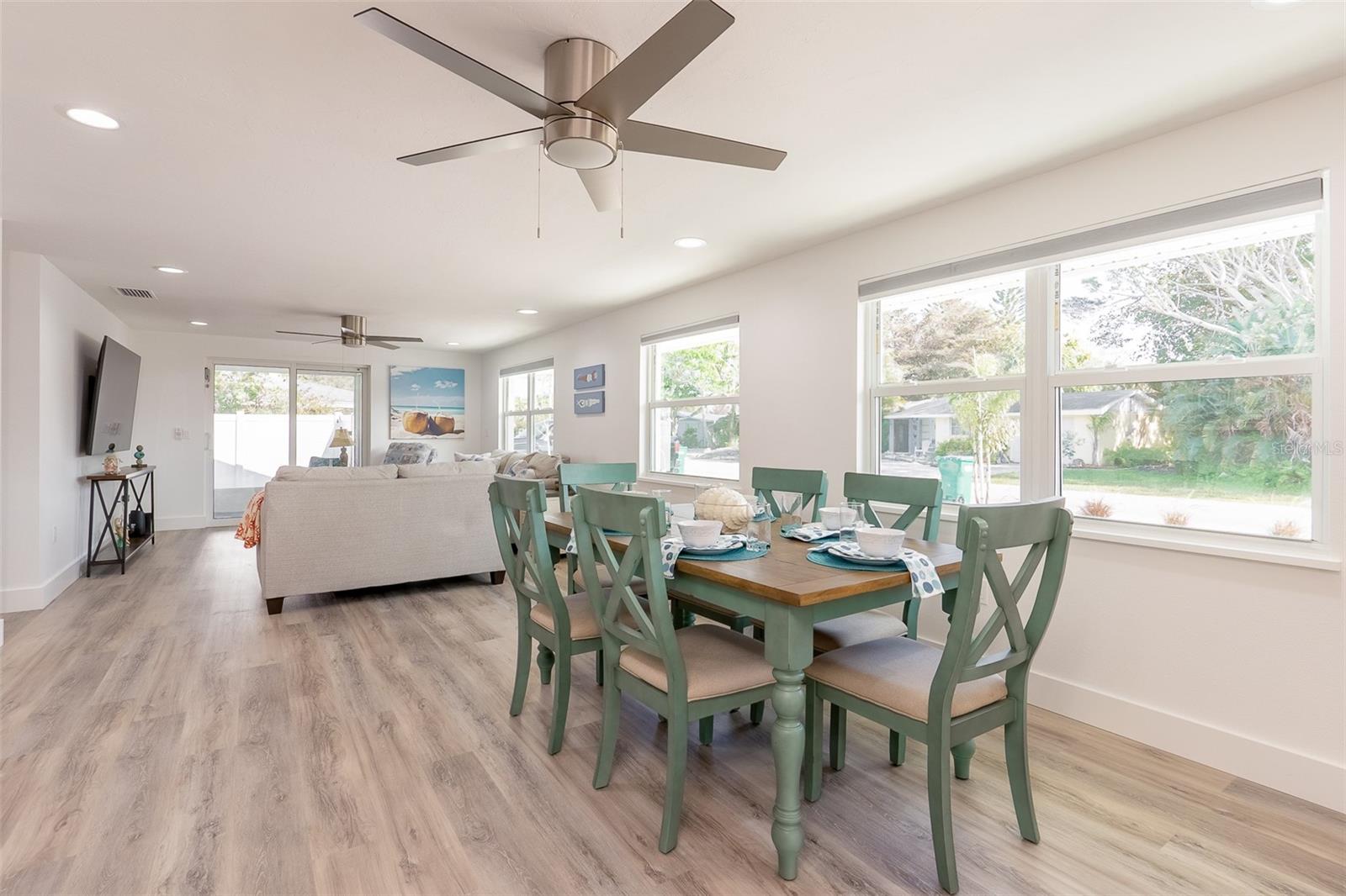 408 71st, Holmes Beach, FL 34217