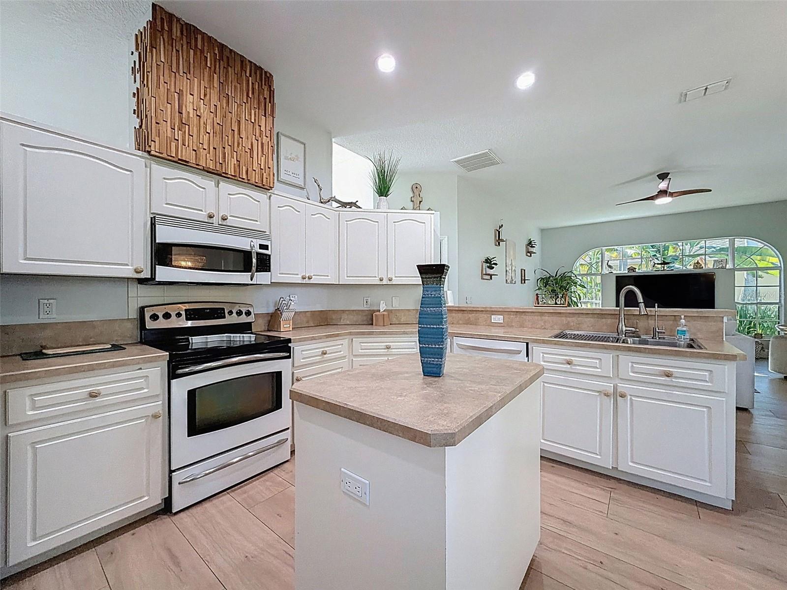 3365 Indian River, Spring Hill, FL 34609