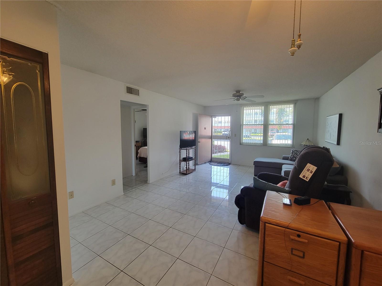 4915 Bay Unit 122, St Petersburg, FL 33703