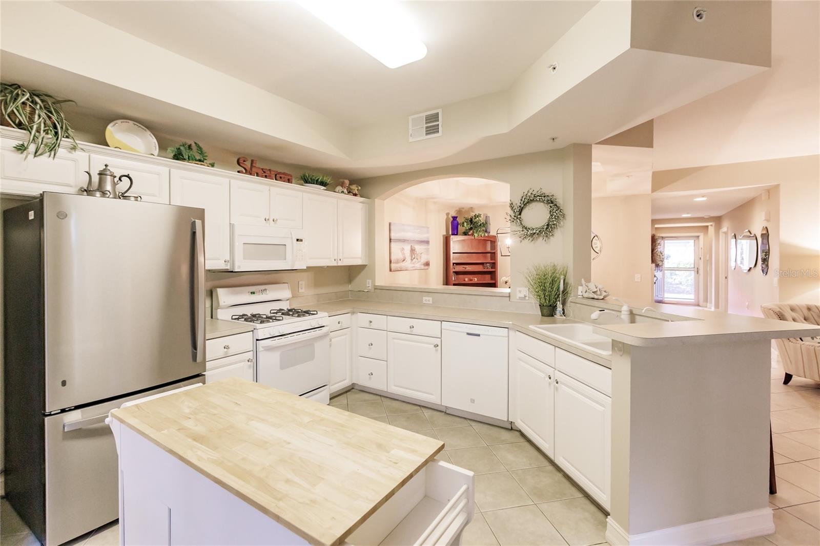 1878 Tarpon Bay Unit 102, Naples, FL 34119