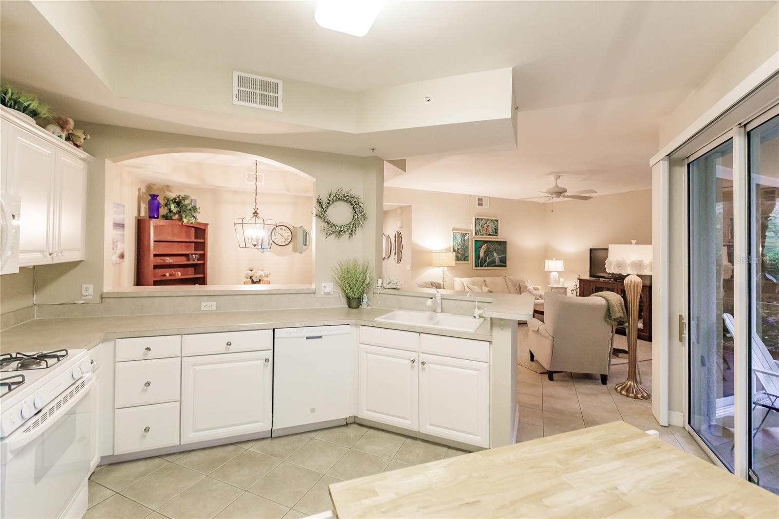 1878 Tarpon Bay Unit 102, Naples, FL 34119