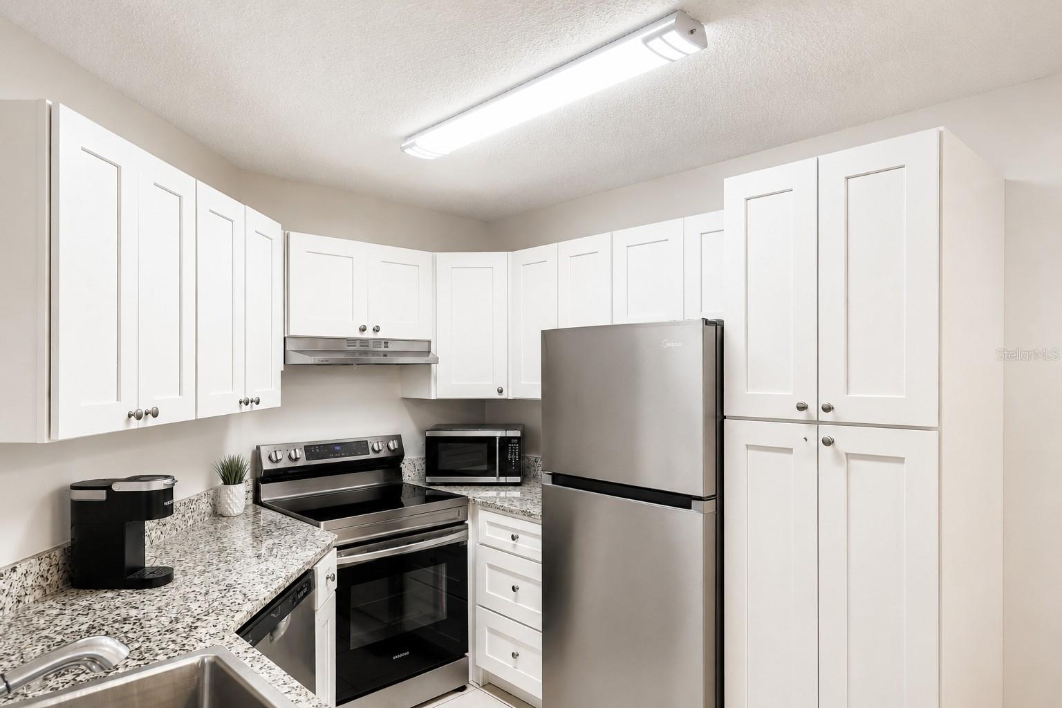 2548 Grassy Point Unit 202, Lake Mary, FL 32746
