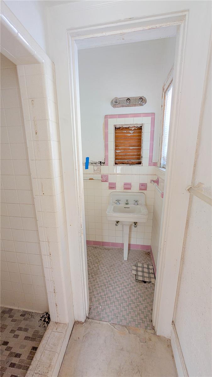 852 4th, St Petersburg, FL 33701