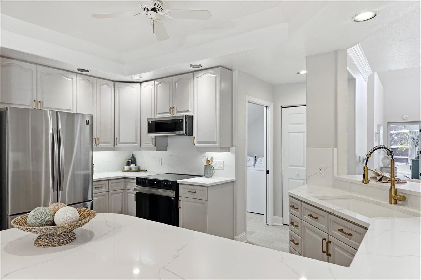 1703 Starling Unit 1703, Sarasota, FL 34231