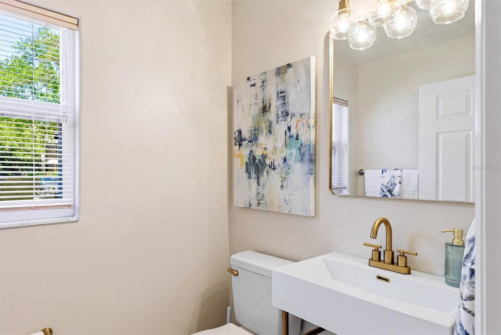1703 Starling Unit 1703, Sarasota, FL 34231