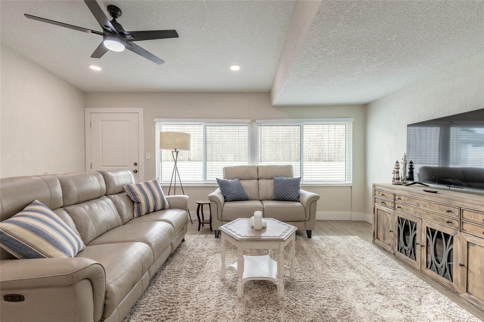 8 Robben, Daytona Beach, FL 32118