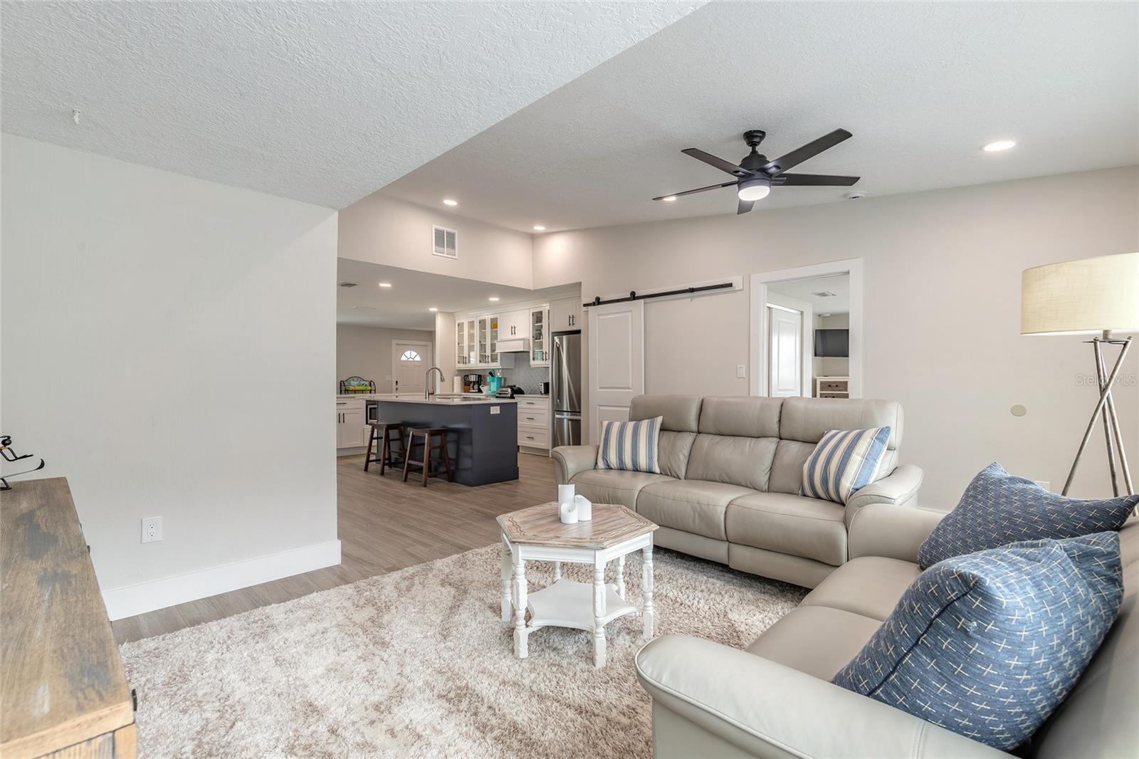 8 Robben, Daytona Beach, FL 32118
