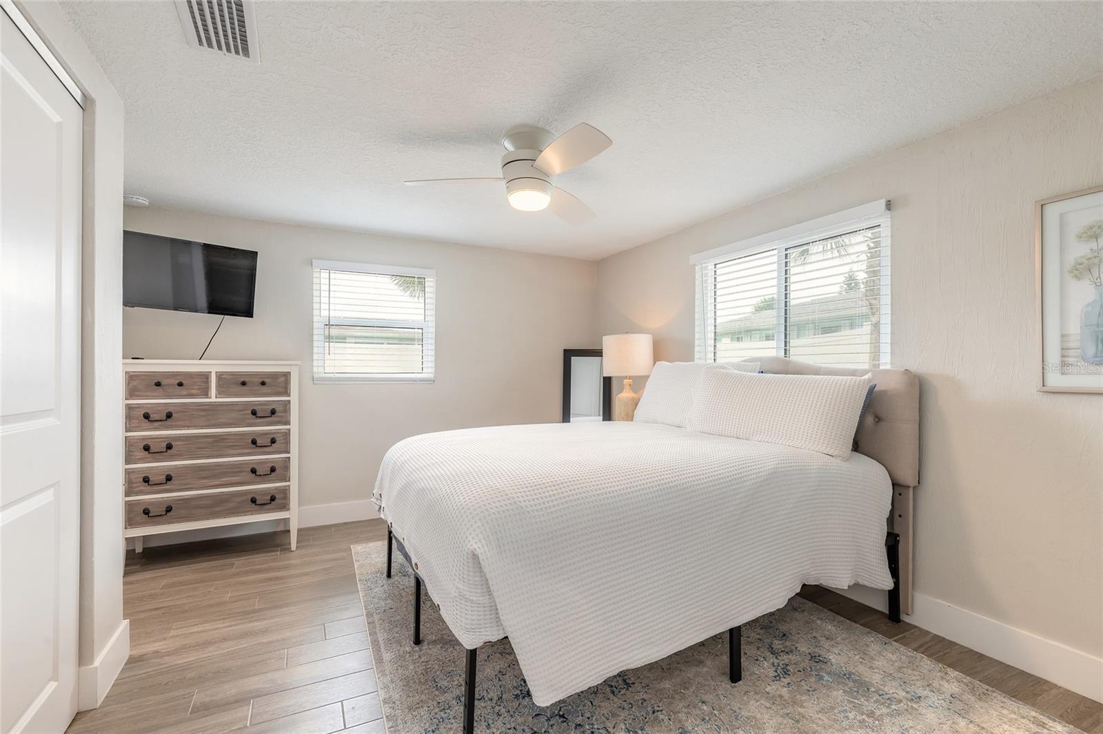 8 Robben, Daytona Beach, FL 32118