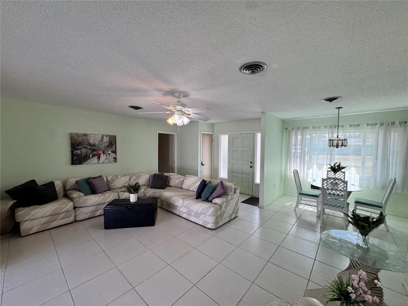 1048 Porpoise, Venice, FL 34293