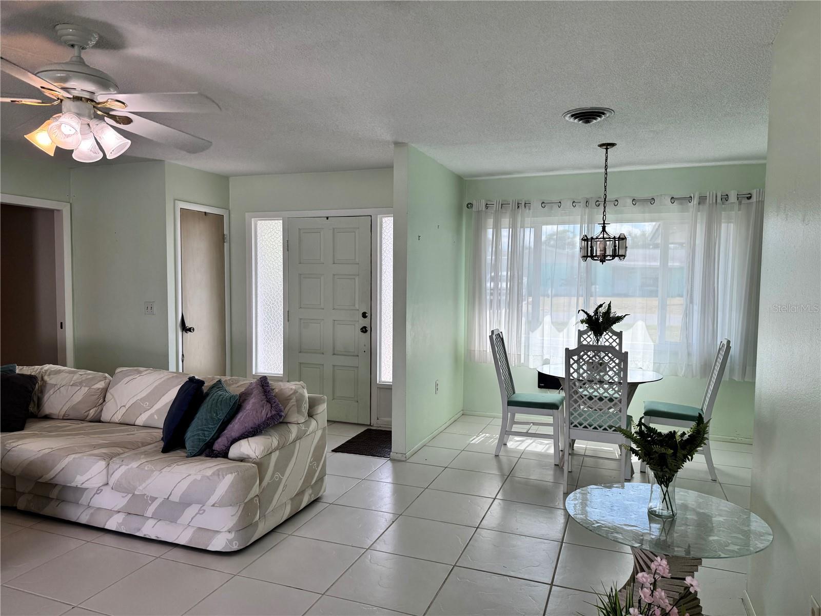 1048 Porpoise, Venice, FL 34293
