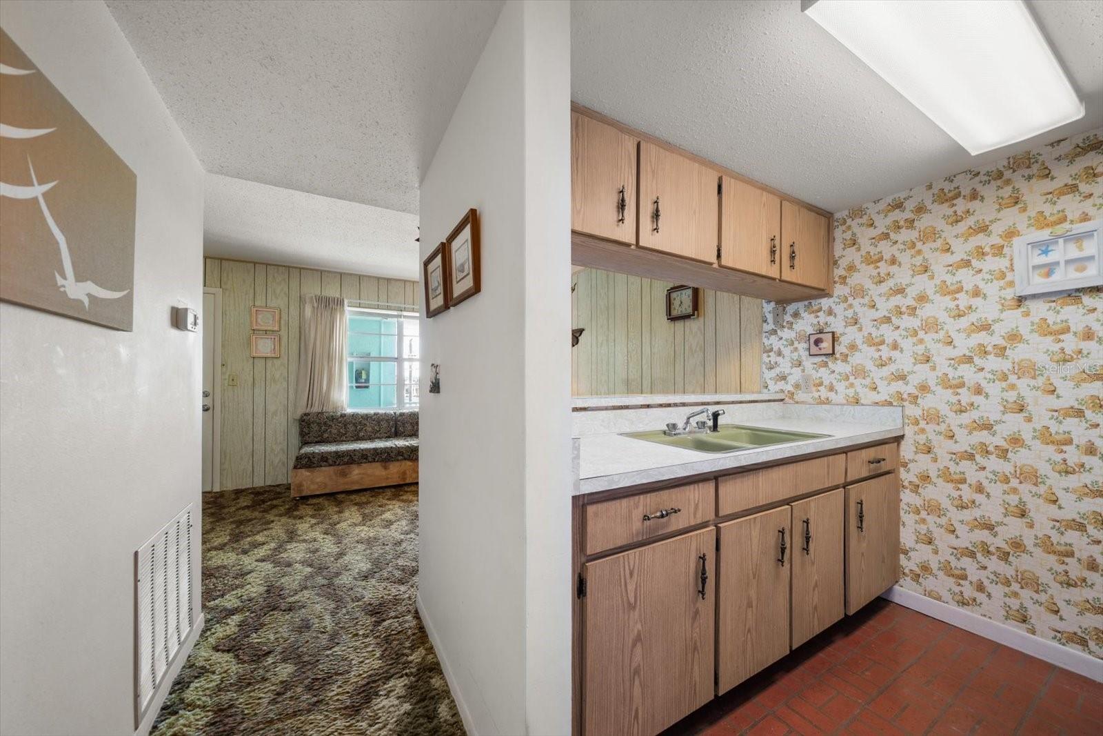 8200 Bayshore Unit 9, Treasure Island, FL 33706