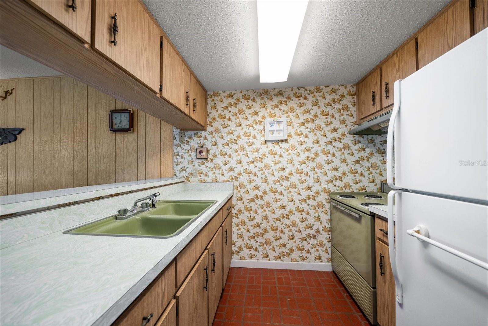 8200 Bayshore Unit 9, Treasure Island, FL 33706