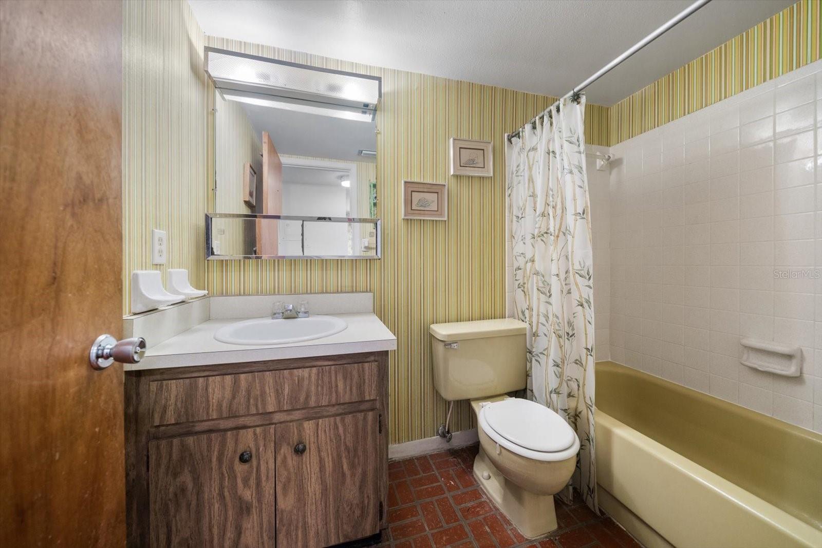 8200 Bayshore Unit 9, Treasure Island, FL 33706