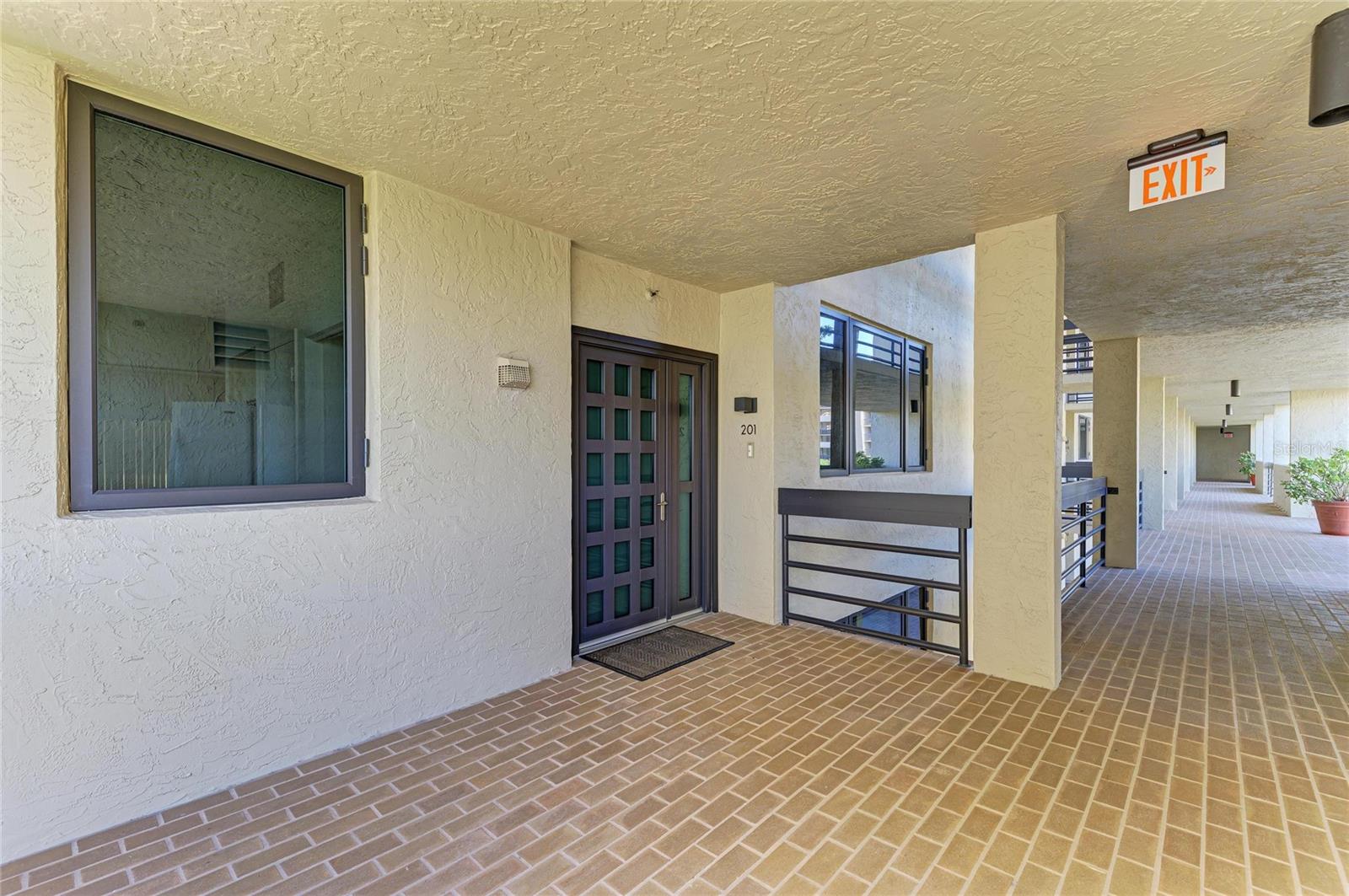 1065 Gulf of Mexico Unit 201, Longboat Key, FL 34228