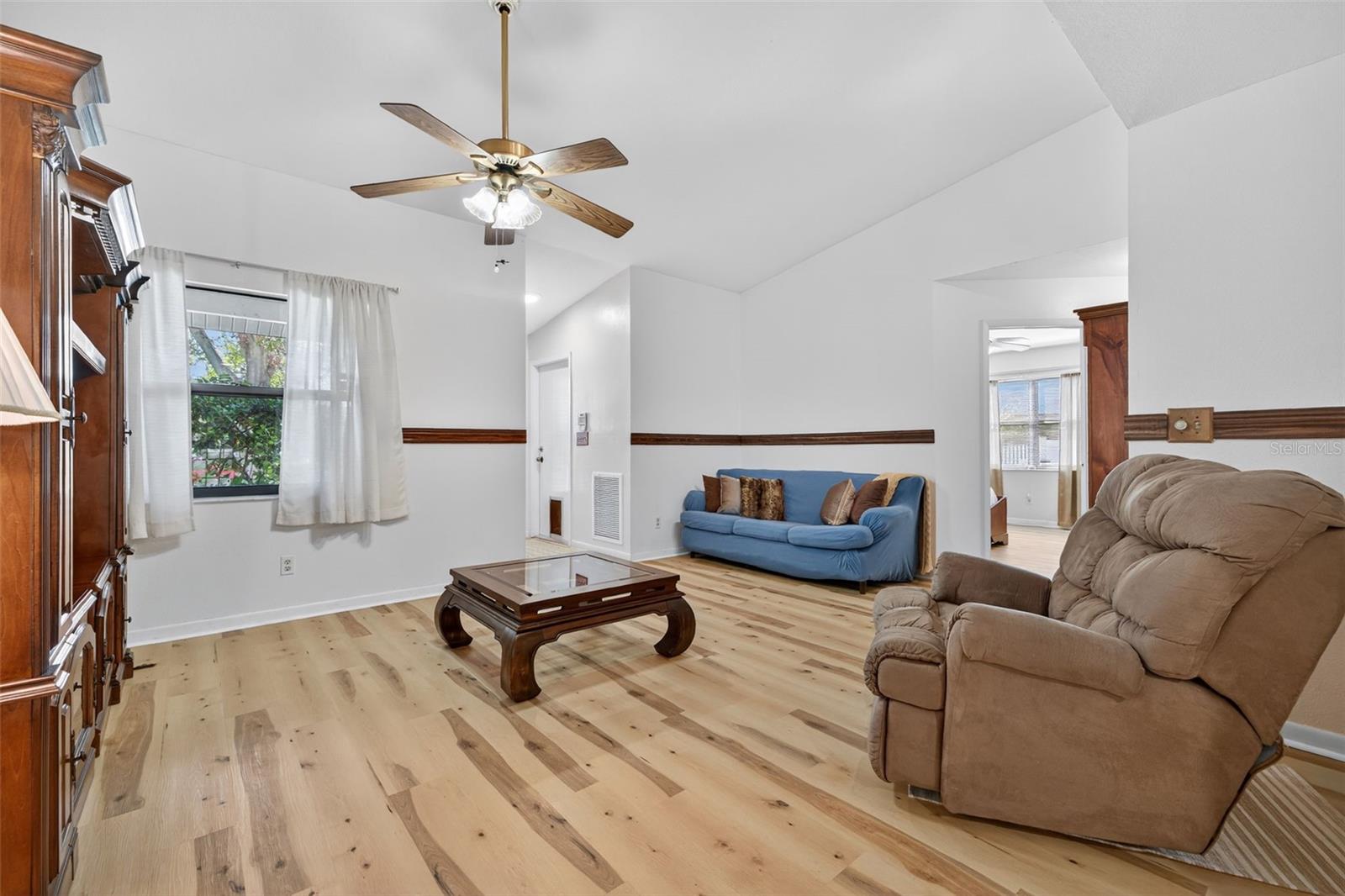 7016 2nd, St Petersburg, FL 33702