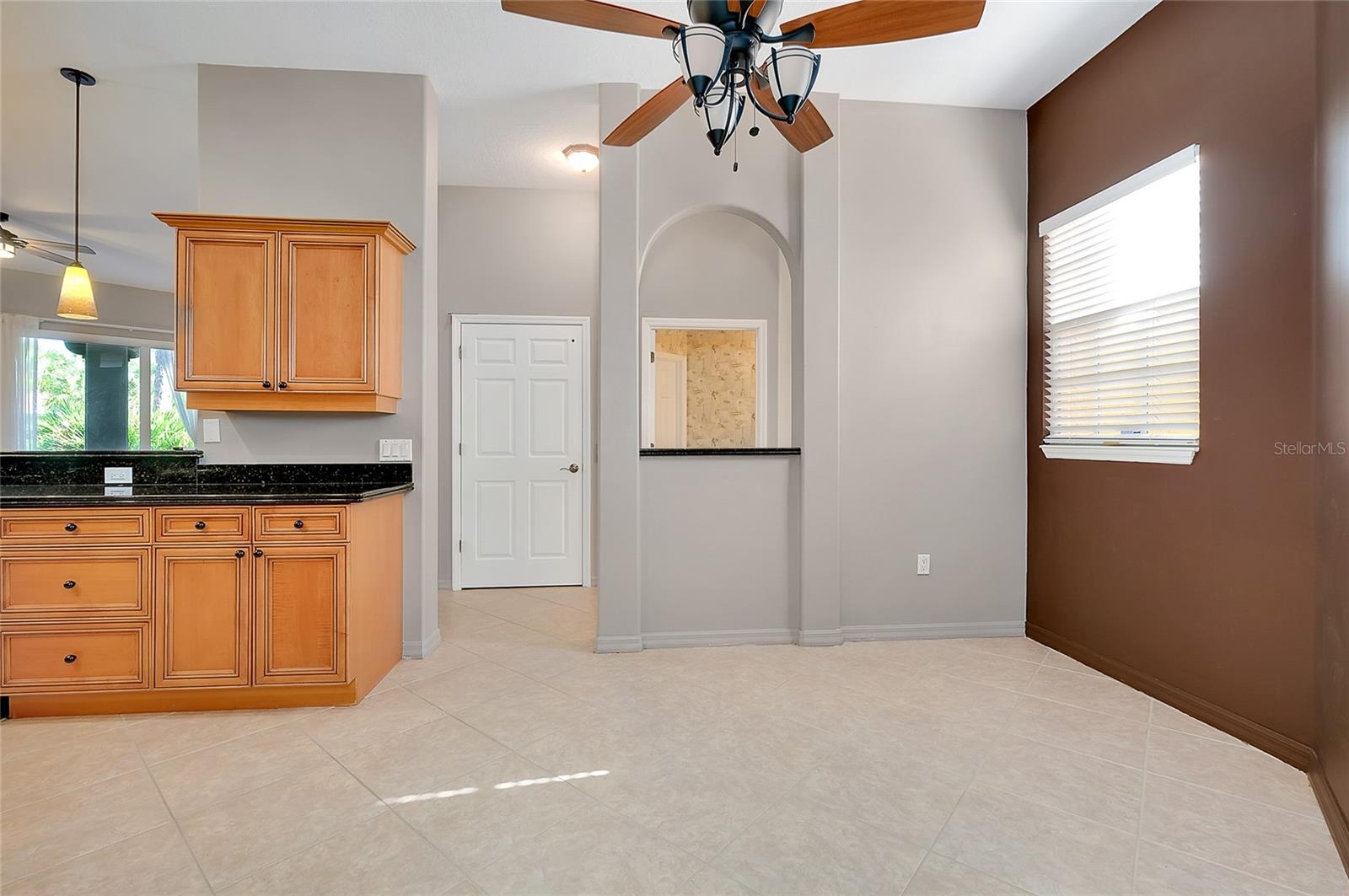 3975 Square East Unit 9, Sarasota, FL 34238
