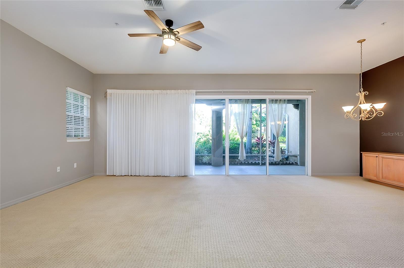 3975 Square East Unit 9, Sarasota, FL 34238
