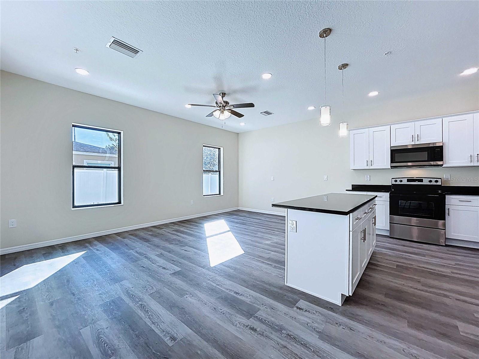 4368 Cambio Gardens Court, Tampa, FL 33610