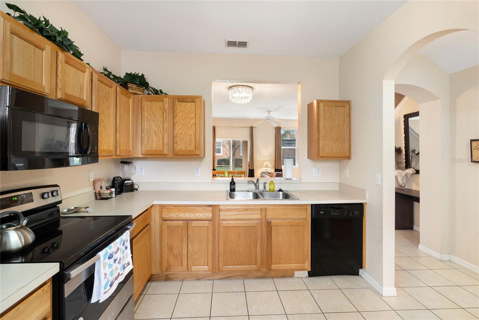 5702 Delorean, Kissimmee, FL 34746