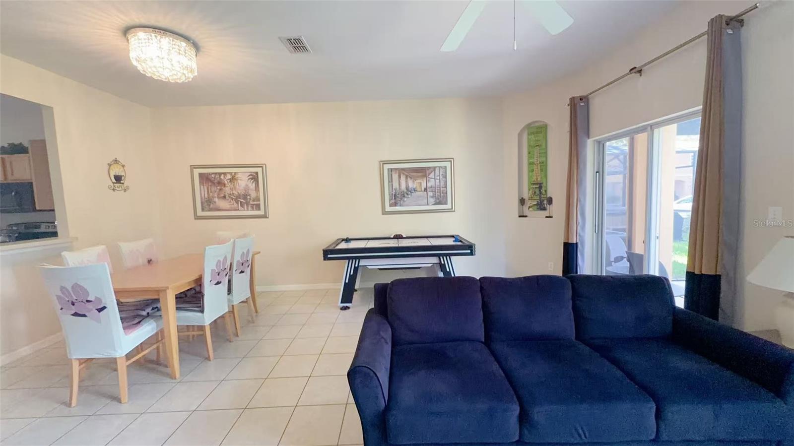 5702 Delorean, Kissimmee, FL 34746