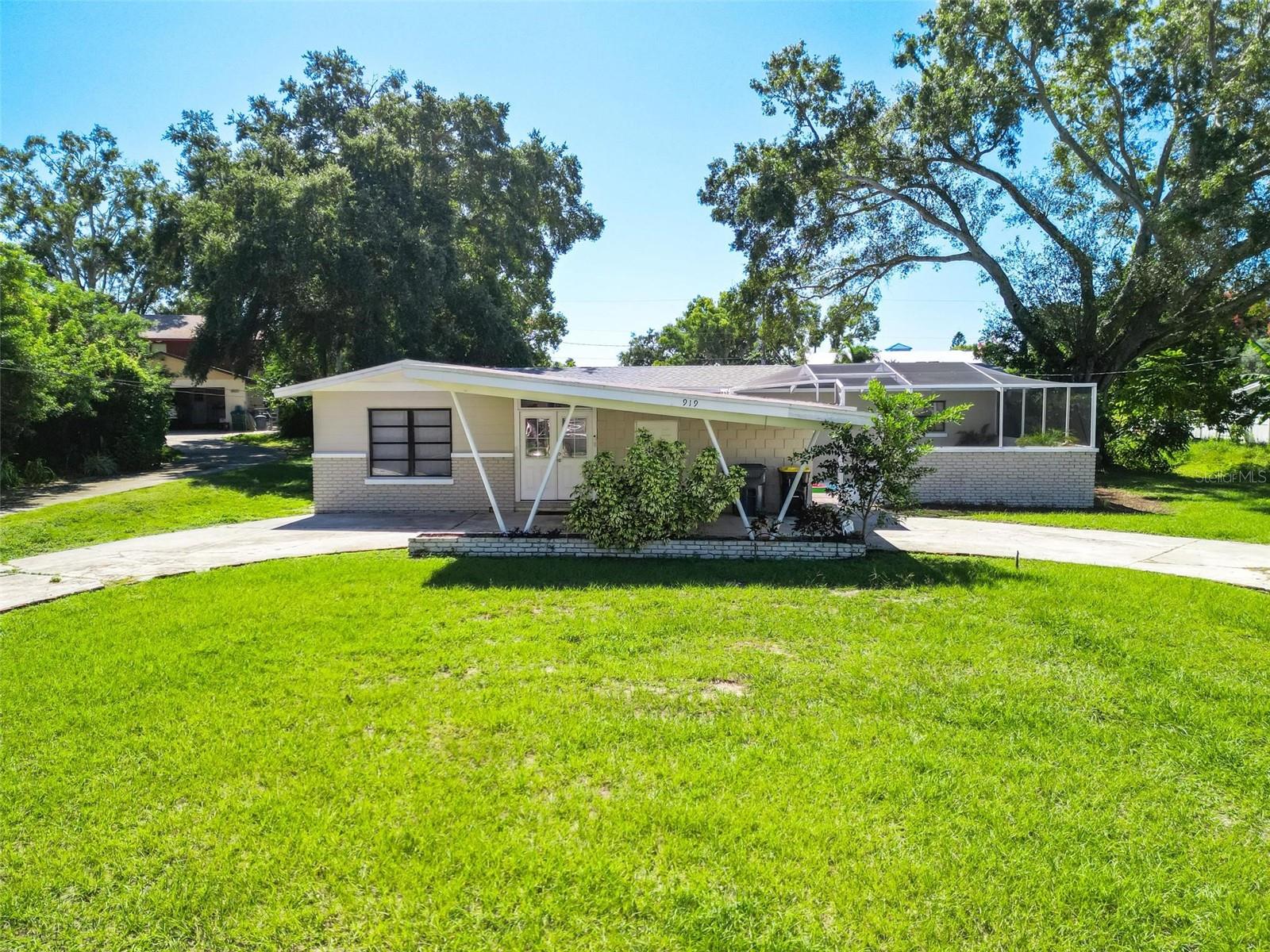 919 Avenue S, Winter Haven, FL 33880