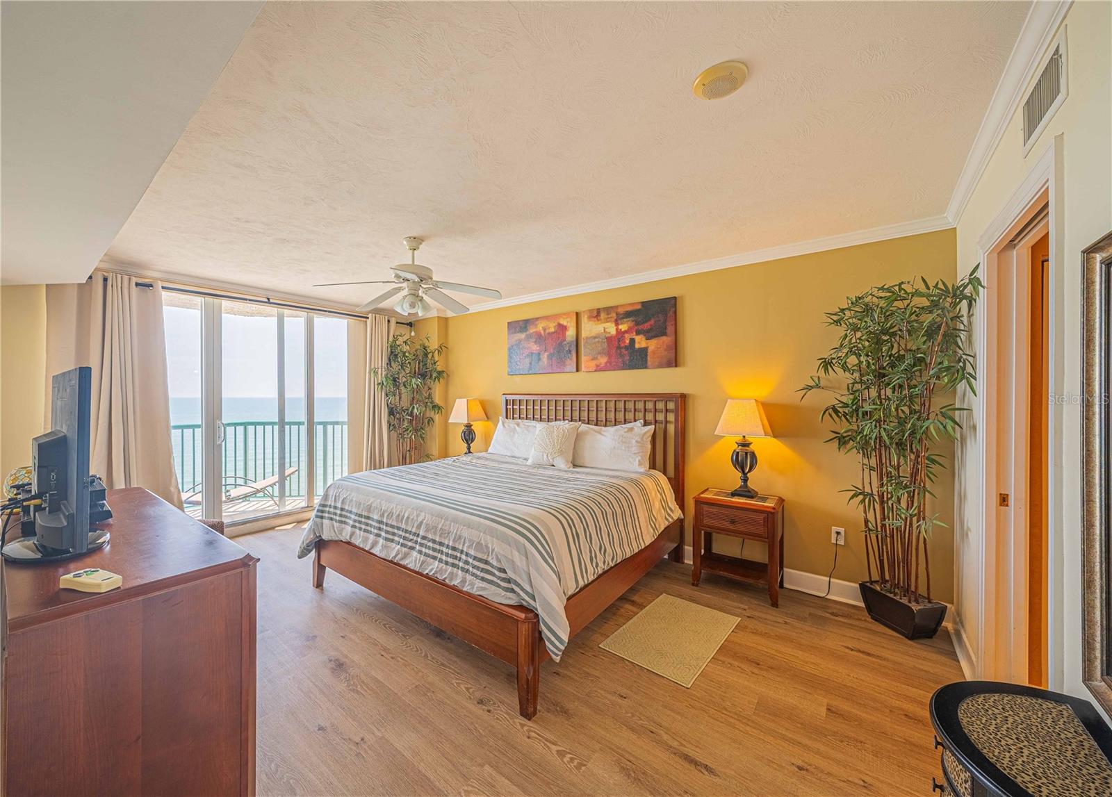 3315 Atlantic Unit 1707, Daytona Beach Shores, FL 32118