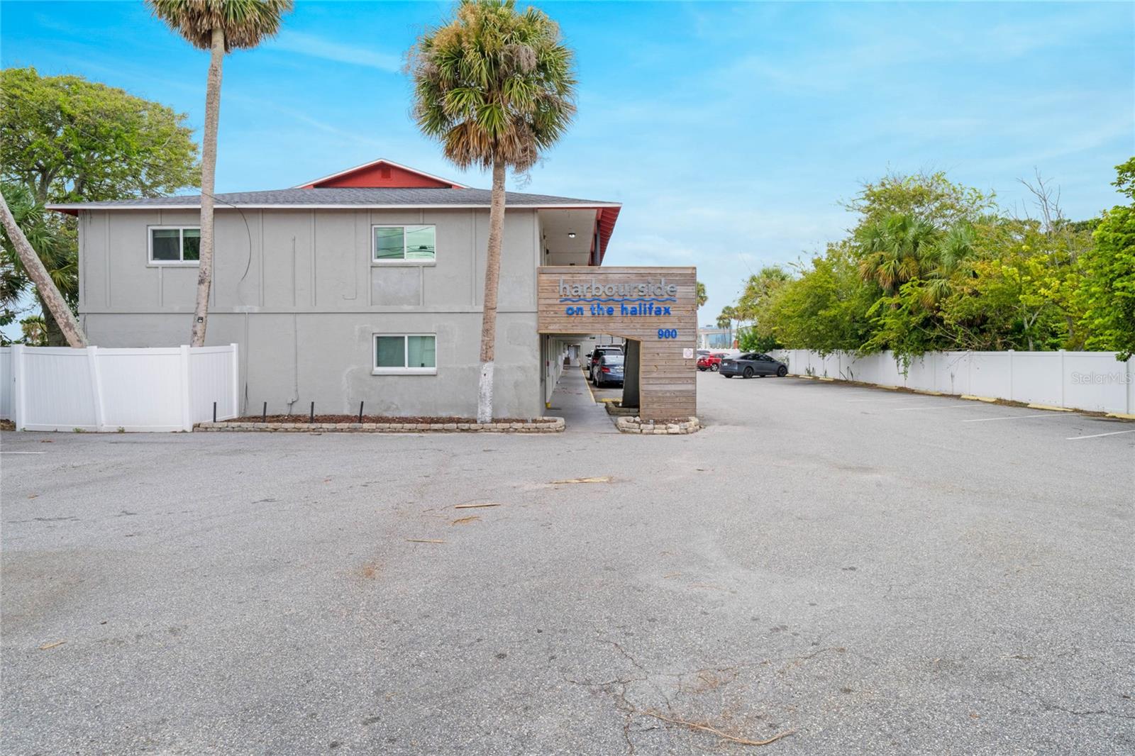 900 Peninsula Unit 207, Daytona Beach, FL 32118