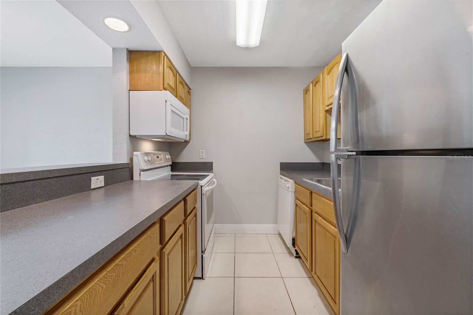 900 Peninsula Unit 207, Daytona Beach, FL 32118