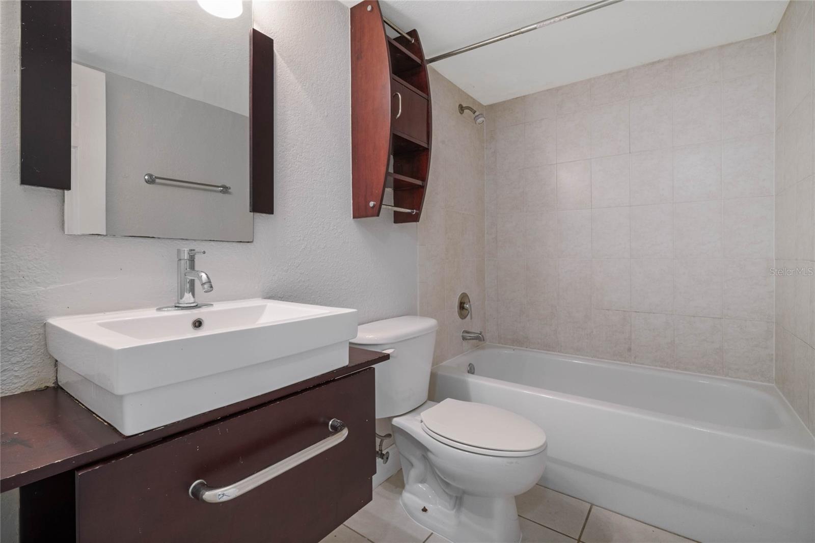900 Peninsula Unit 207, Daytona Beach, FL 32118