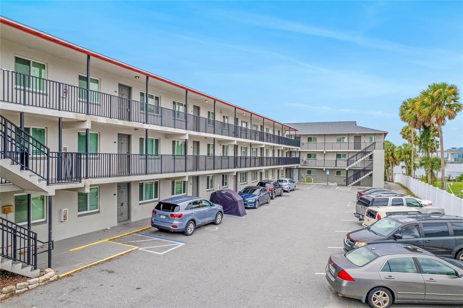900 Peninsula Unit 207, Daytona Beach, FL 32118