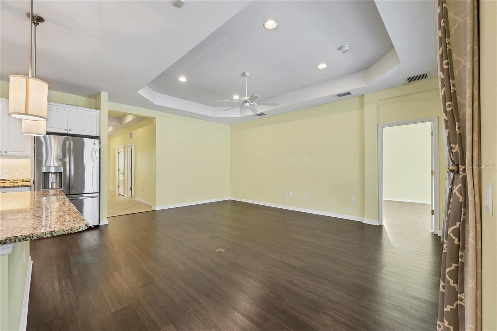 7040 White Willow, Sarasota, FL 34243