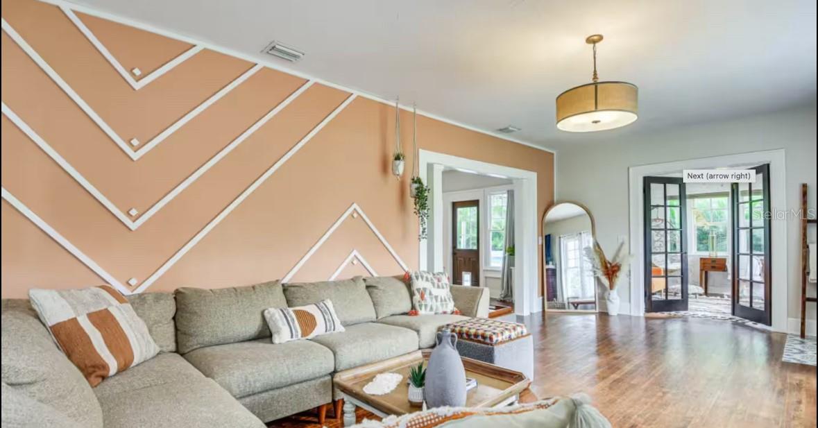 618 19th, Bradenton, FL 34205
