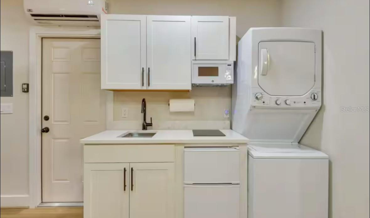 618 19th, Bradenton, FL 34205
