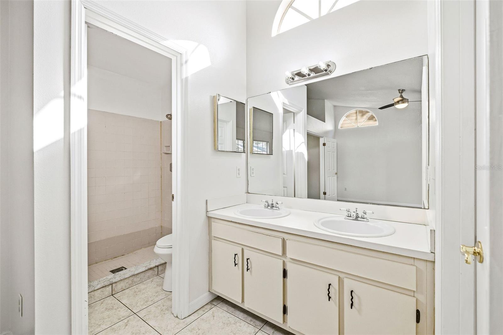 6040 Scotchwood Unit 105, Orlando, FL 32822