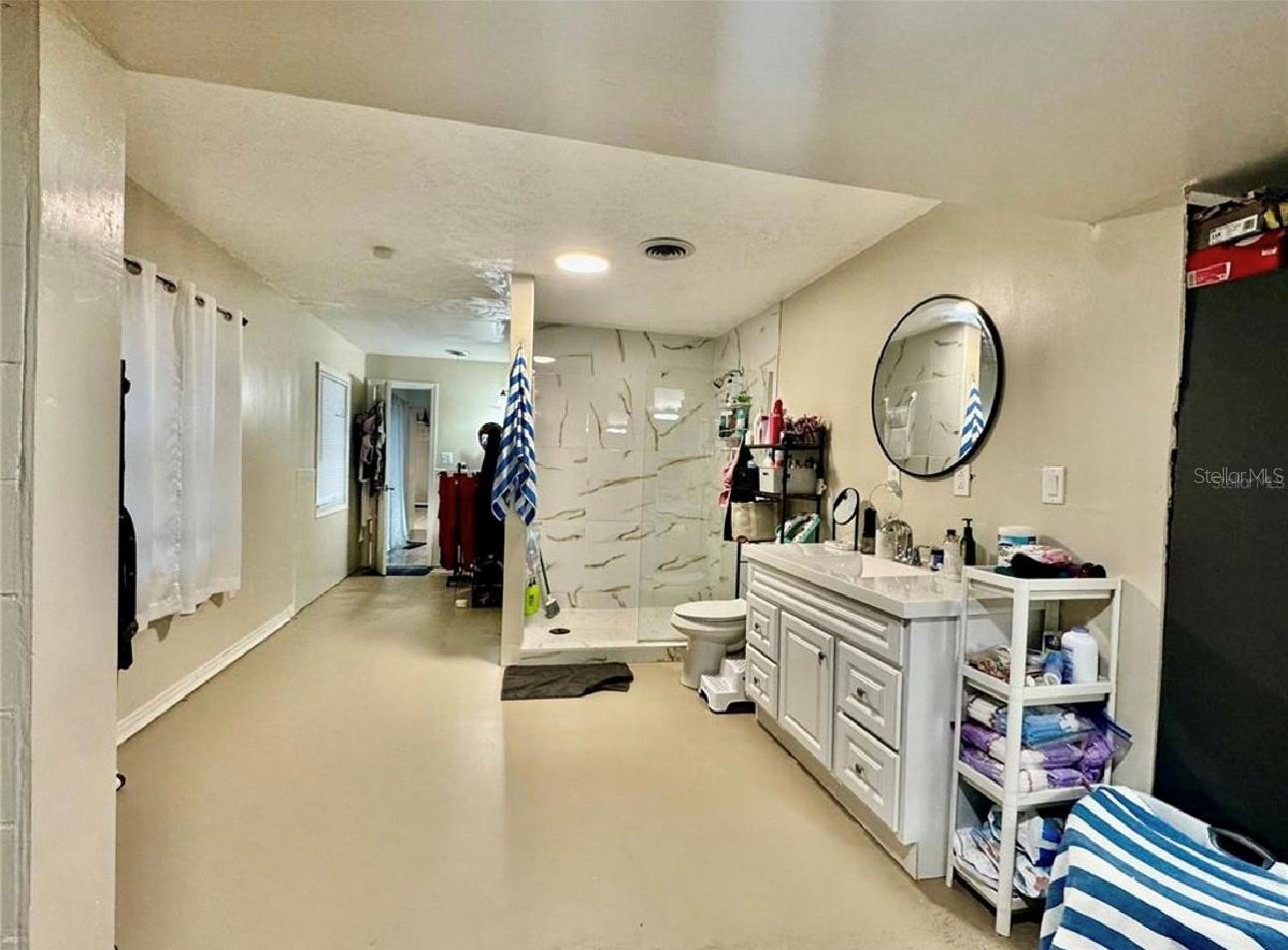 5832 Holmes, Orlando, FL 32808