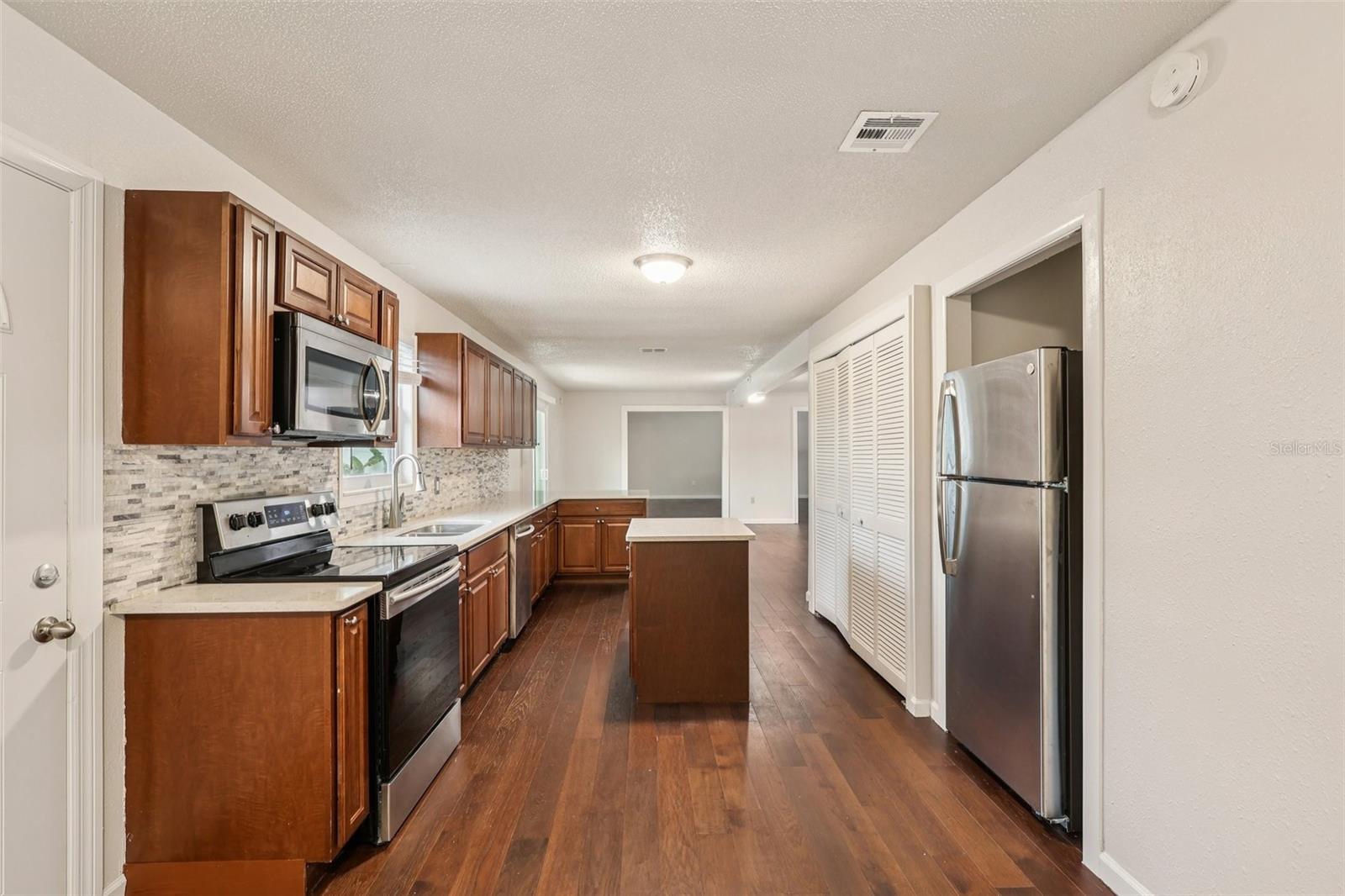 104 Hallmark, Lake Mary, FL 32746