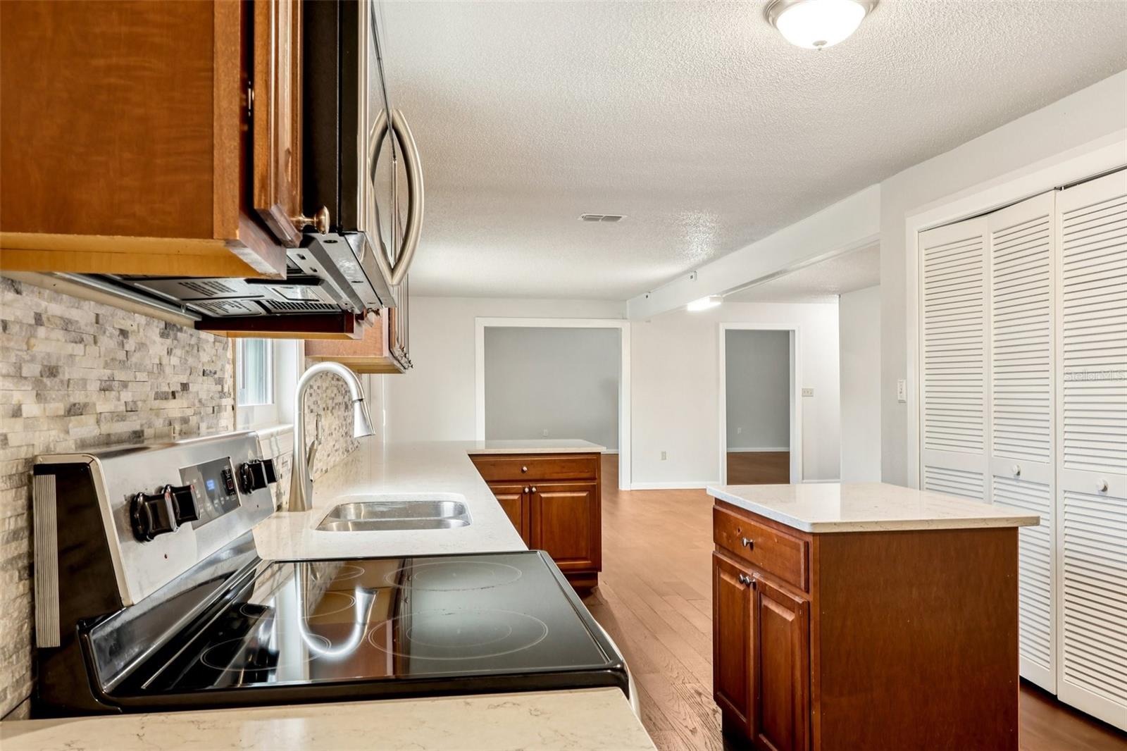 104 Hallmark, Lake Mary, FL 32746